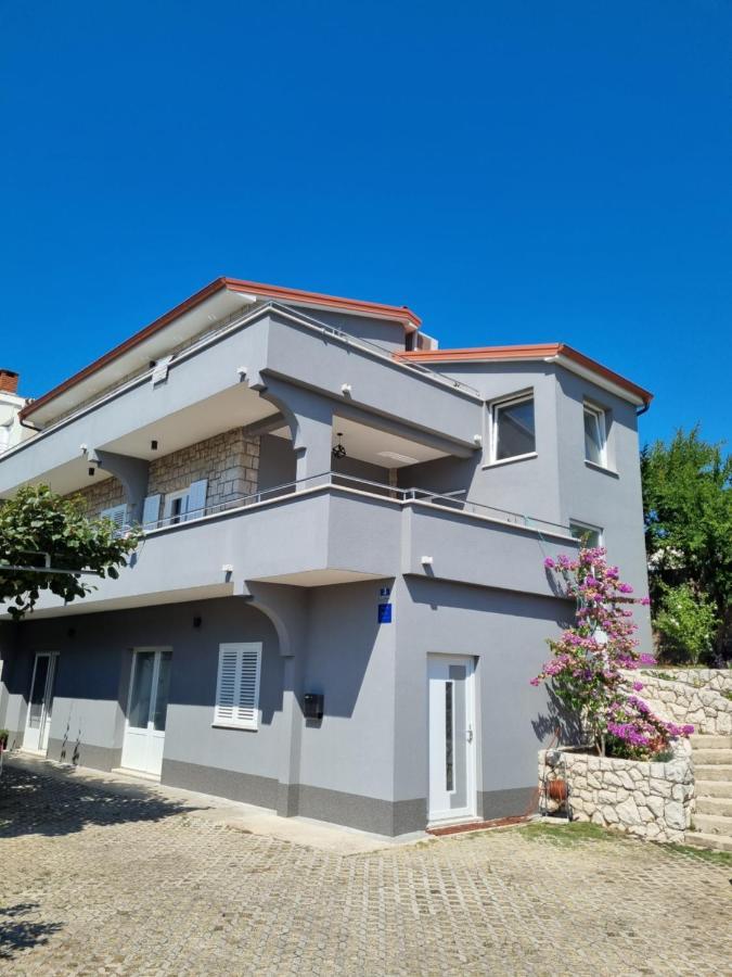 Apartments Jadran Primosten Bagian luar foto